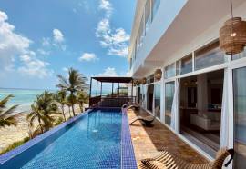 Le Mersenne Zanzibar, Autograph Collection