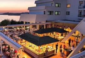 Blue Vista Hill Hotel