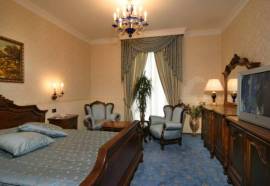 Grand Hotel London