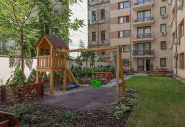 Corvin Plaza Apartments & Suites