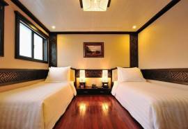 Paradise Sails Cruise