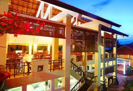 Hon Rom Central Beach Resort