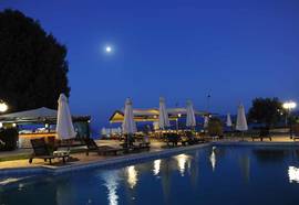 Avantis Suites Hotel, Eretria