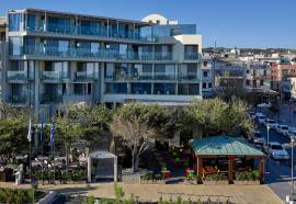 Kyma Suites Beach Hotel