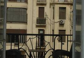 Travelers House Hostel