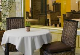 Las Piramides Apartamentos