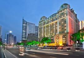 Golden RiverView Hotel