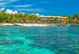 Le Peninsula Bay Beach Resort & Spa