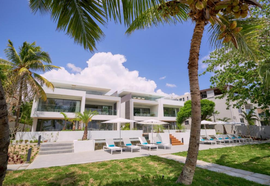 Les Estivales Beachfront Suites & Penthouses by LOV