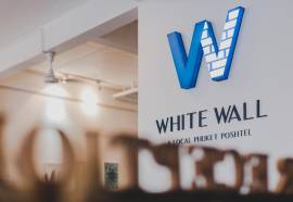 White Wall Poshtel Phuket