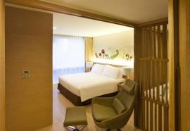 VELA Dhi GLOW Pratunam