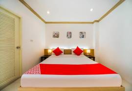 OYO 232 Patong City Hometel
