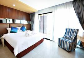 Golden Dragon Beach Resort, Banglamung