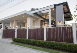 WE by Sirin Pool Villa Huahin