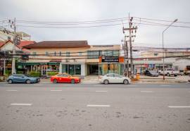 Oyo 1117 Phuket Airport Suites