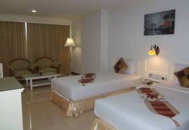 Bay Hotel Srinakarin