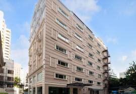 Kingston Suites