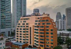 Golden Tulip Mandison Suites