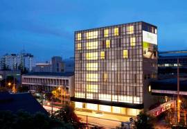 D Varee Xpress Makkasan