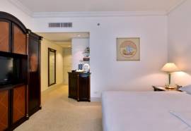 Evergreen Laurel Hotel