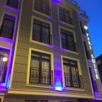 Для молодоженов туры в Турцию из Санкт-Петербурга в лучшие отели для 2 взрослых на 5 дней от Travelata на праздники 2026 - Taksim Peri Suite