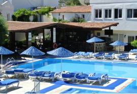 Summer Garden Suites & Beach Hotel