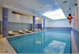 Wellborn Luxury Hotel