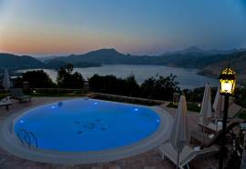 Swan Lake Hotel - Adult Only