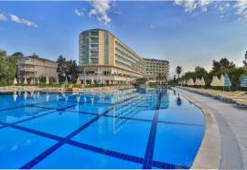 Hedef Beach Resort & Spa