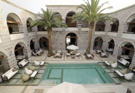 Cesme Kanuni Kervansaray Historical Hotel