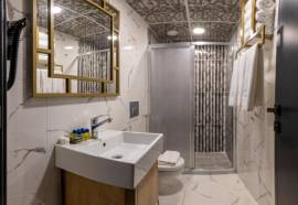 Fly And Stay Airport Hotel