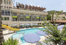 Rich Melissa Hotel