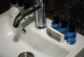 Paradise Airport Hotel