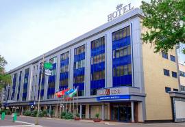 City Line Boutique Hotel