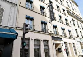 Alyss Saphir Cambronne Eiffel