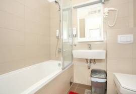 Sunnyside Apartments Petrcane