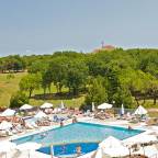 Горящие туры в Хорватию в отели 1*, 2*, 3* для 2 взрослых на май 2026 - Holiday Hotel