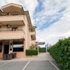 Горящие туры в Черногорию для 2 взрослых от Travelata на январь 2026 - Hotel Holiday