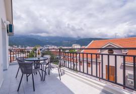 Aqua Breeze Apartments