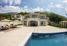 Oak Leaf Residences