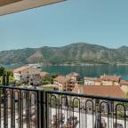 Туры в Черногорию, в лучшие отели 4*, для 2 взрослых, июль, от OneTouch&Travel 2024 - Casa del Mare - Vizura