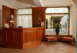 Ariston & Ariston Patio Hotel