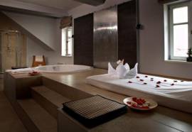 Royal Court Boutique Hotel And Spa