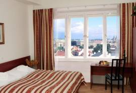 Metropolitan Old Town Hotel