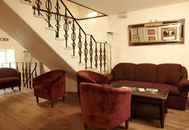 CRU Hotel