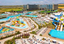 Wave Resort