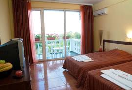 Zaara Hotel