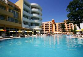 Sun Palace