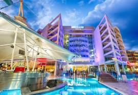 Effect Grand Victoria Hotel