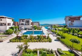 Apolonia Resort